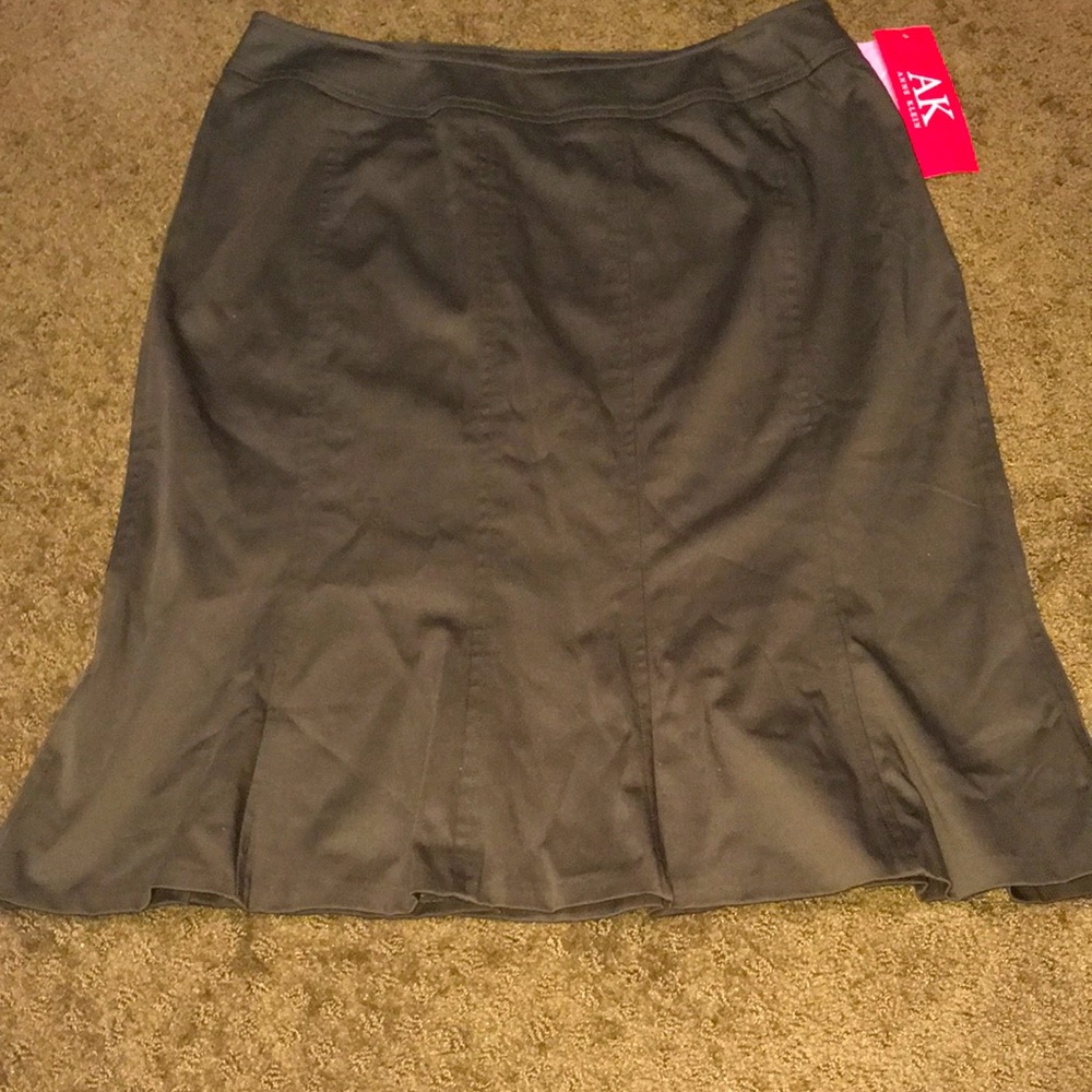 Anne Klein size 8 Women AK brown skirt NWT NEW